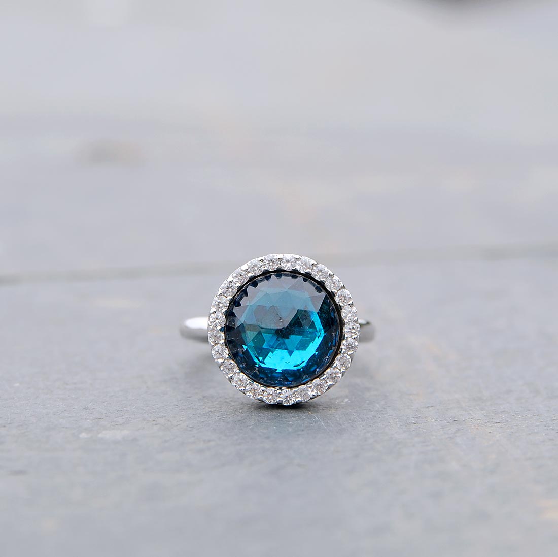 simplymathilda-mivestidoazul-asturias-complementos-01