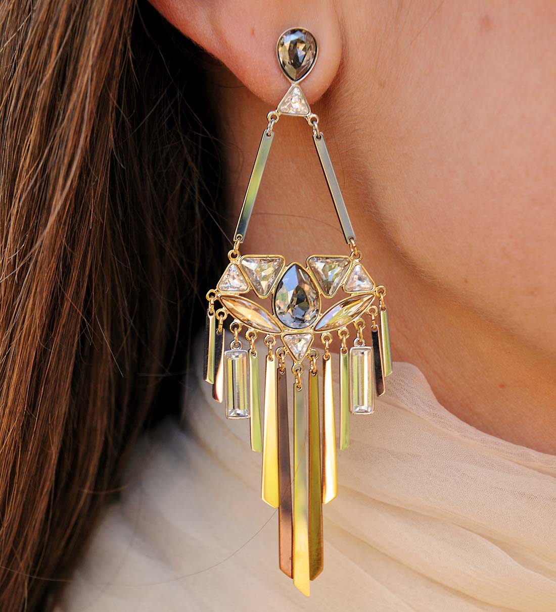 simply-mathilda-arena-y-negro-pendientes-swarovski