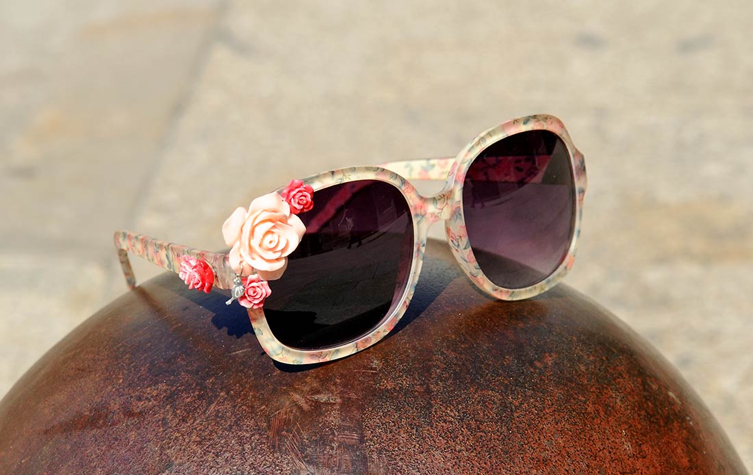 simply-mathilda-la-vi-en-rose-gafas-jomaro-1100x694